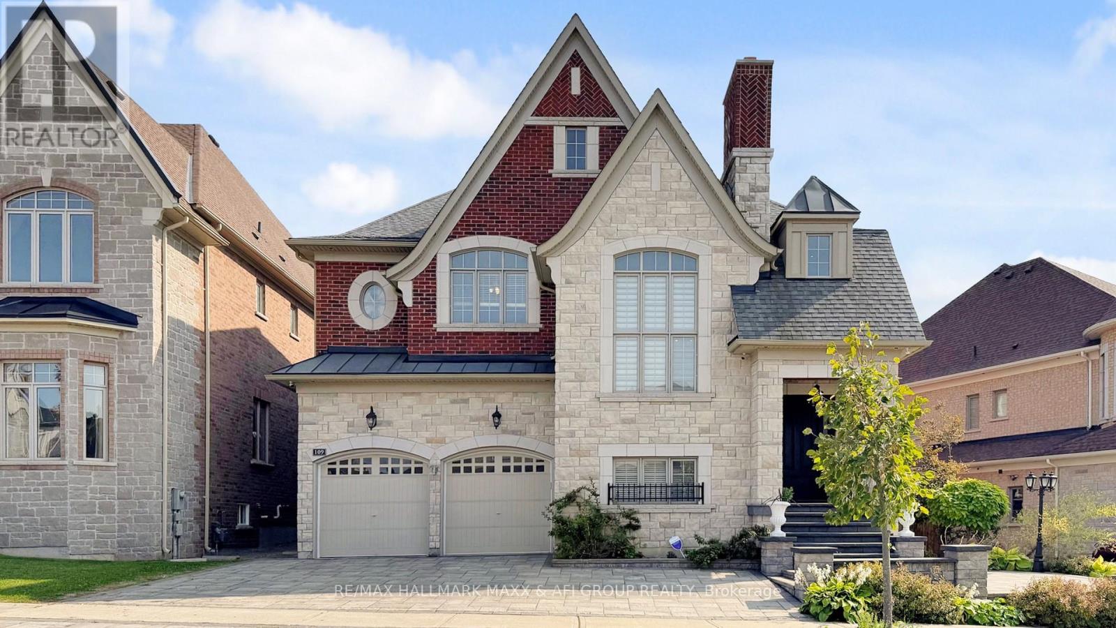 109 Farrell Rd, Vaughan Patterson, ON L6A 4W7