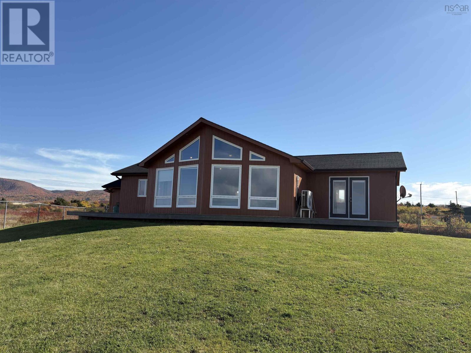 92 Chemin Simeon Aucoin Rd, St. Joseph Du Moine, NS B0E 3A0