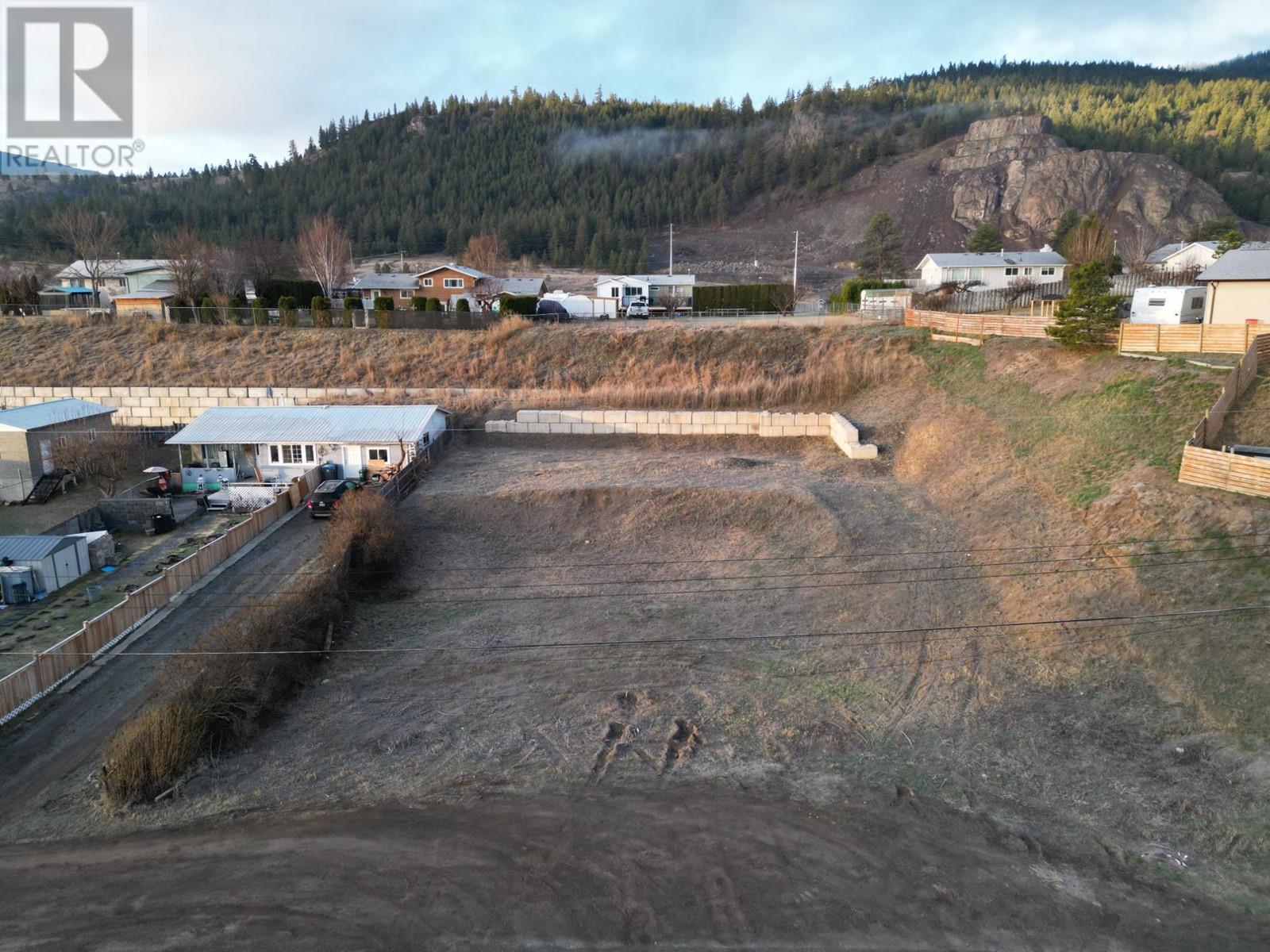 1305 Fir Ave, Merritt, BC V1K 1B8