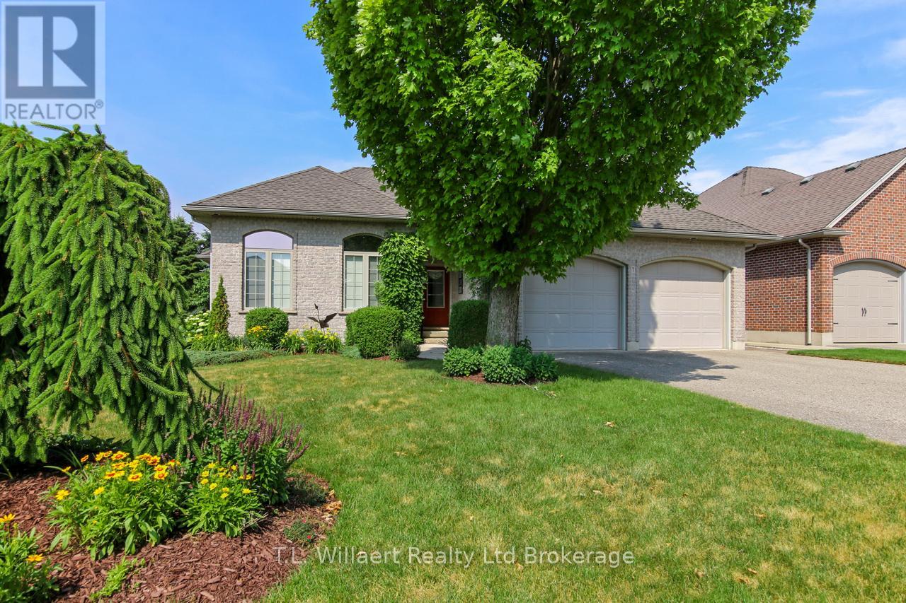 7 Lyndale Rd, Tillsonburg, ON N4G 5V9