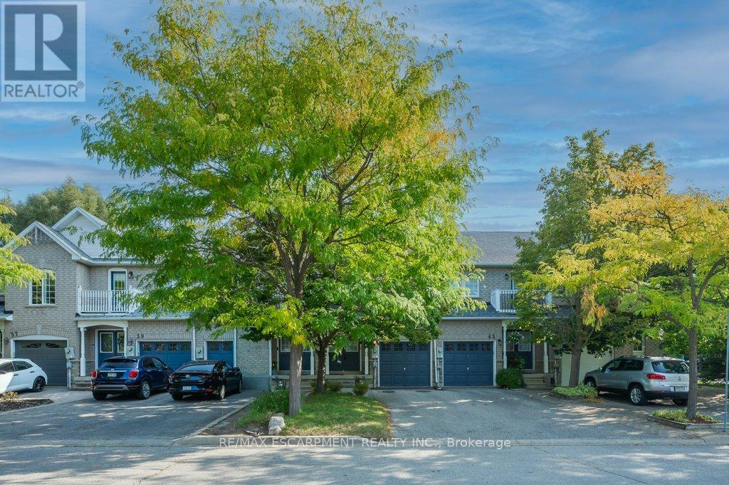 43 Dominion Gardens Dr, Halton Hills, ON L7G 6B2