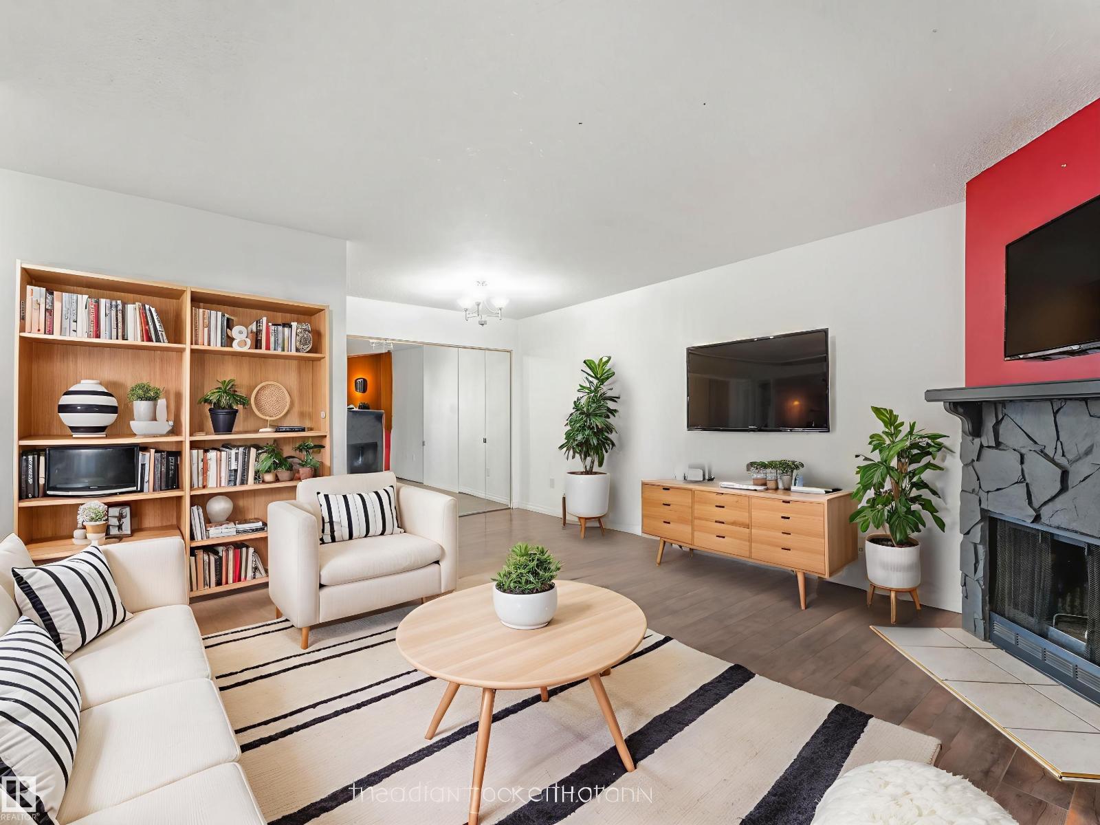 10421 93 Street Northwest #107, Edmonton, AB T5H 1X5