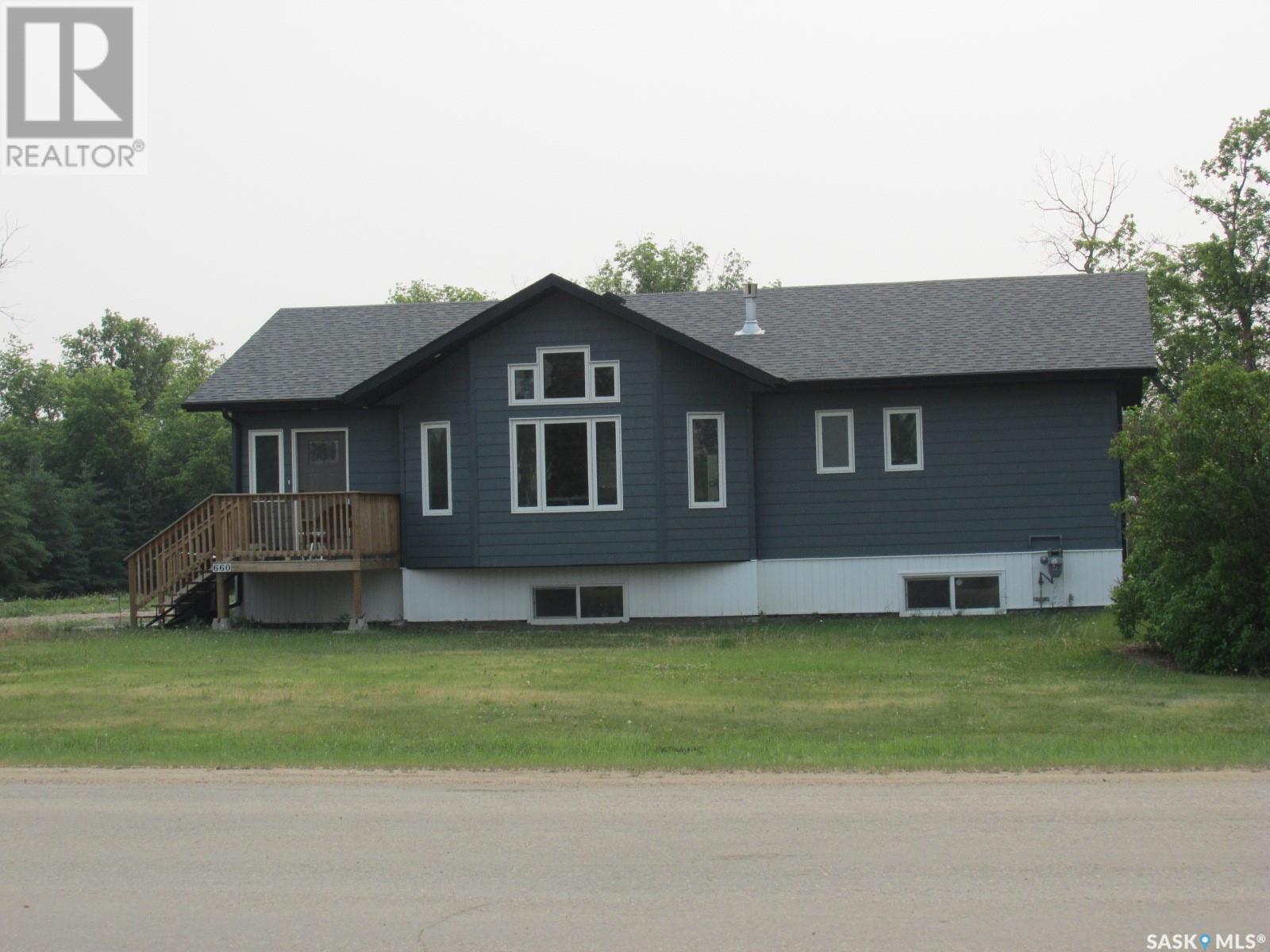 660 Park Rd, Zenon Park, SK S0E 1W0