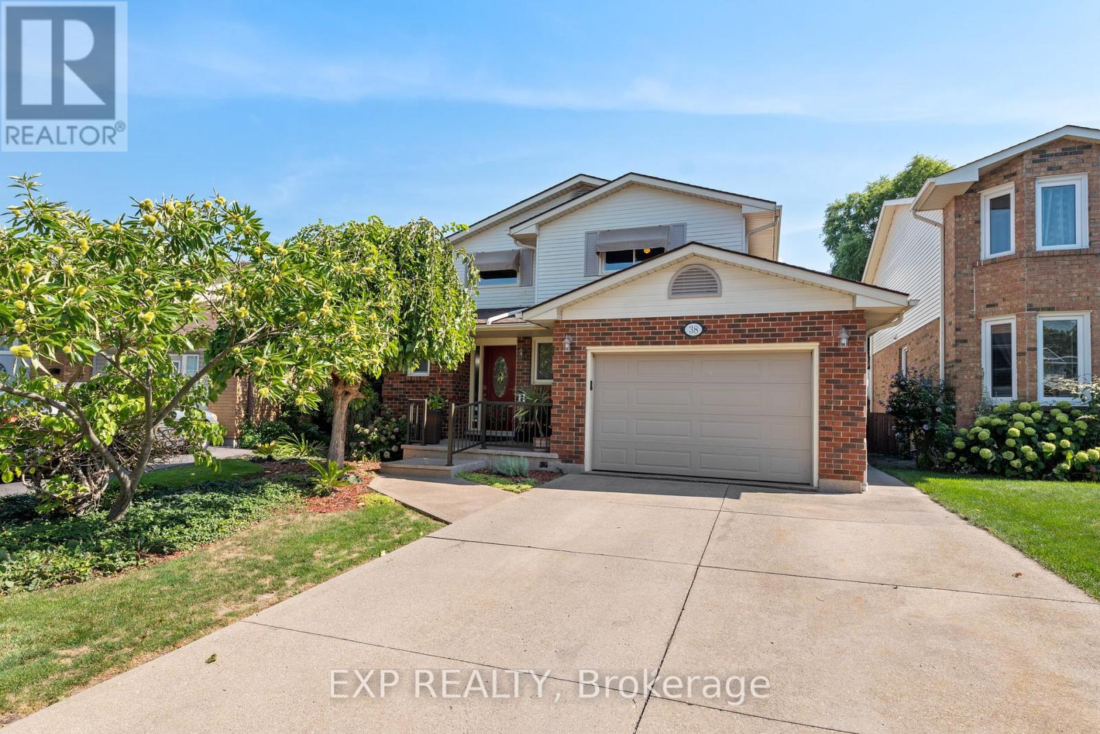 38 Capri St, Thorold, ON L2V 4S8