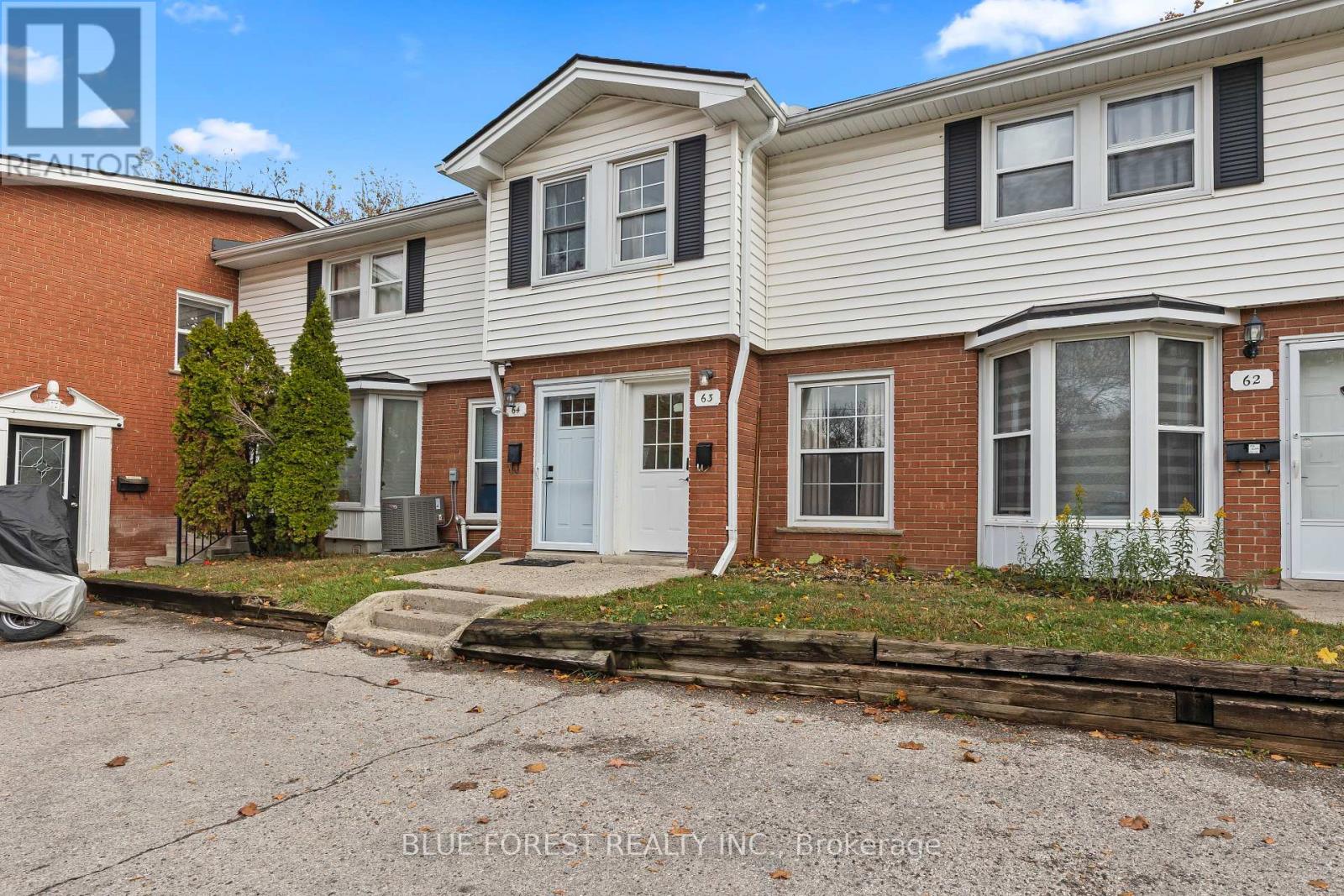 63 Arbour Glen Cres, London, ON N5Y 1Z9