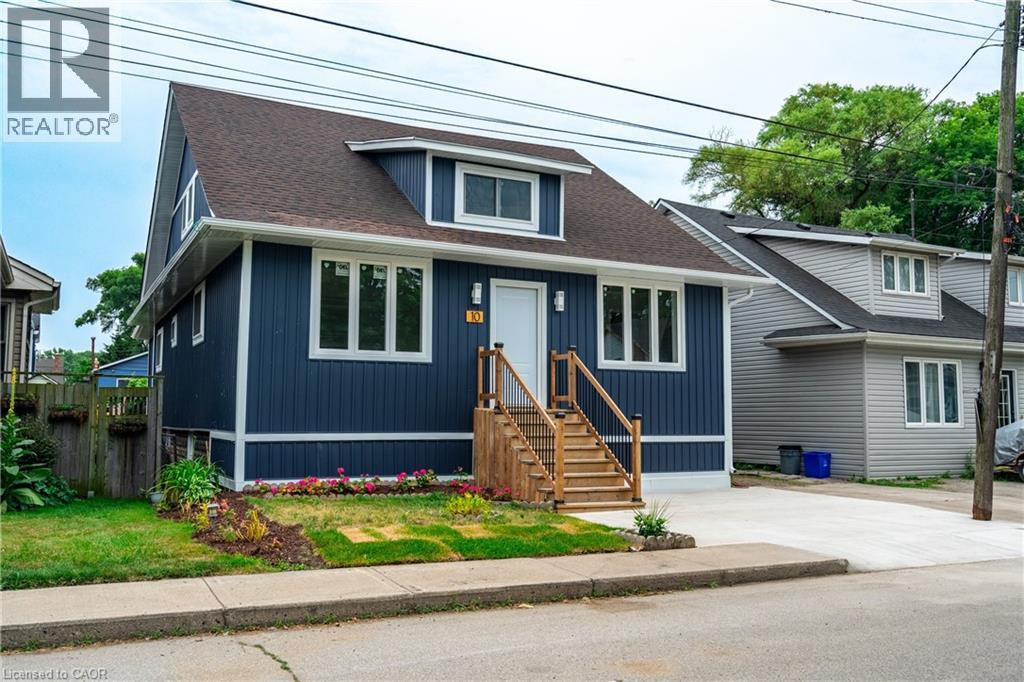 10 Comet Ave, Hamilton, ON L8H 7E5