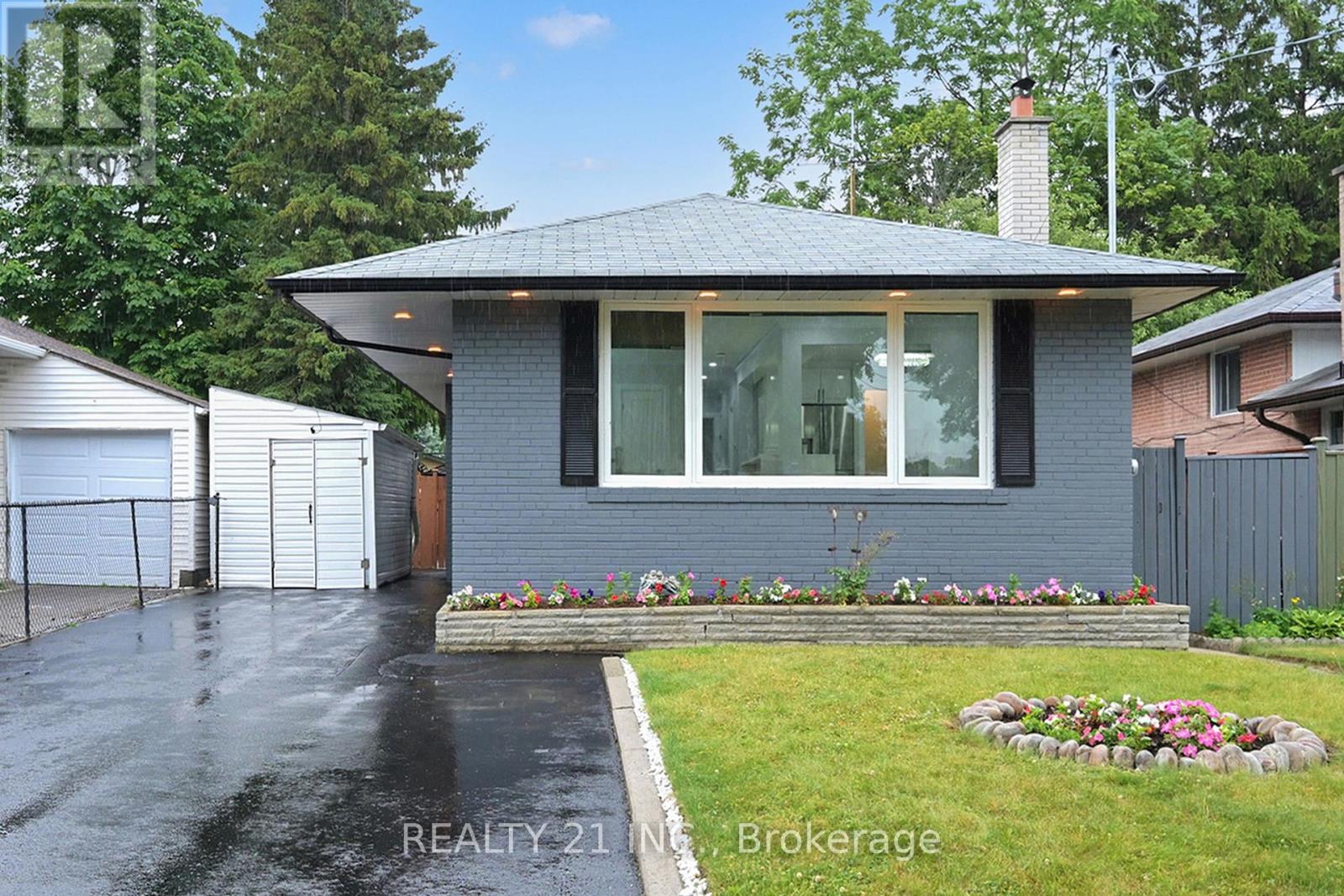 7 Stoney Creek Dr, Toronto, ON M1E 3L2