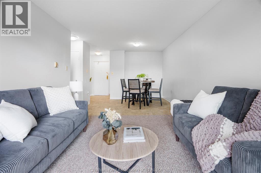 130 Park Ave, Chatham-Kent, ON N7M 3V6