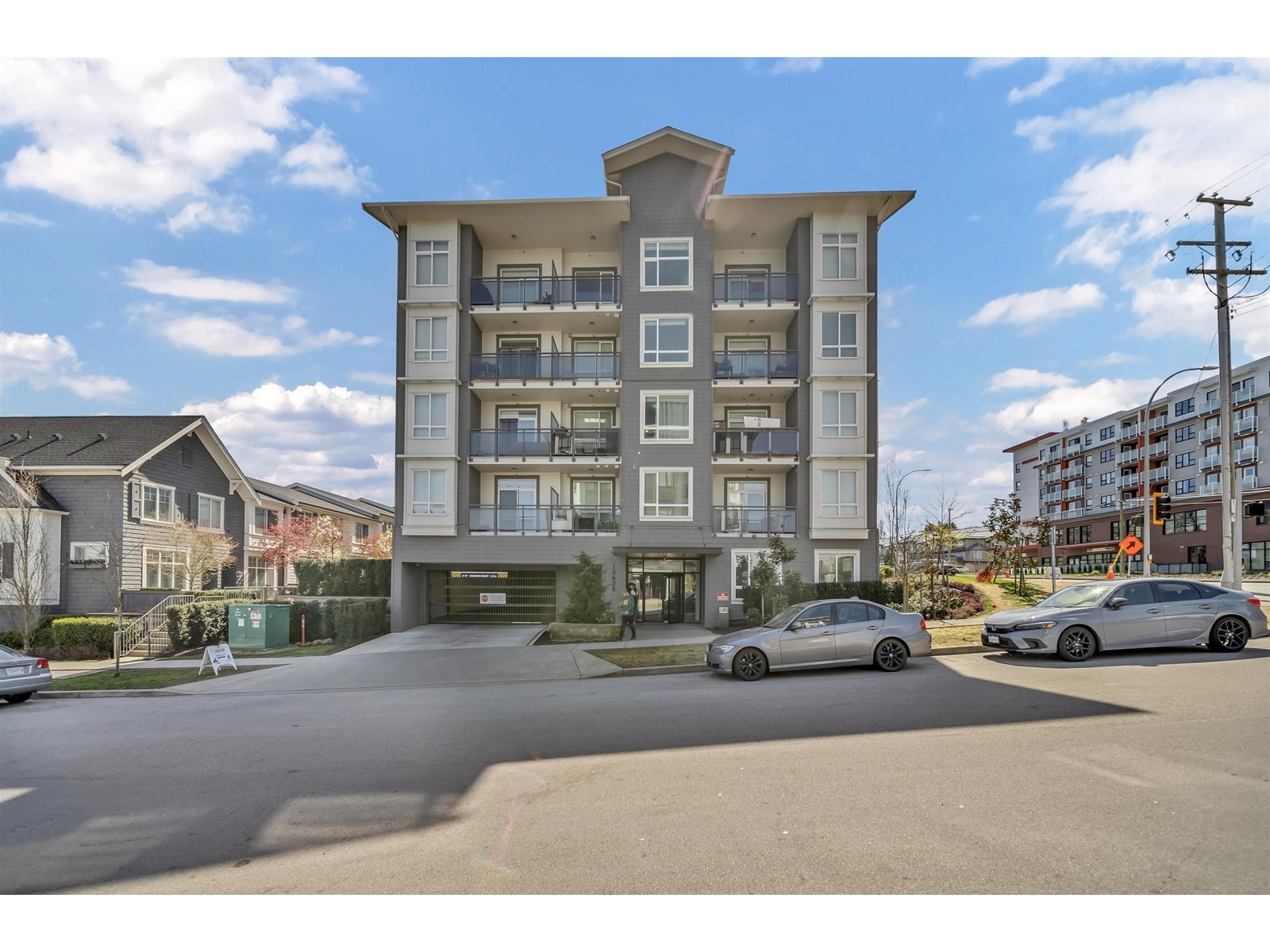 13628 81a Avenue Unit 314, Surrey, BC V3W 3E2