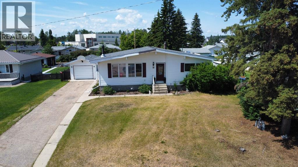 14 Virginia Ave, Whitecourt, AB T7S 1H2