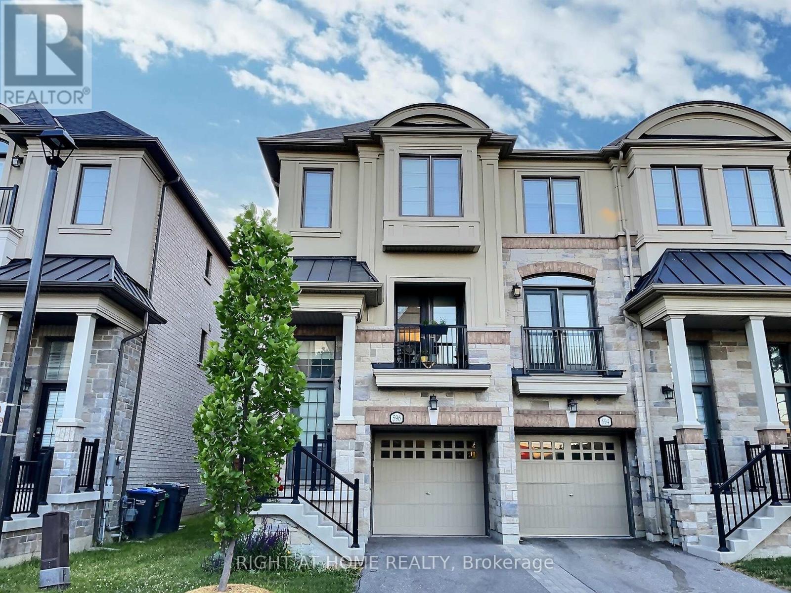 596 Mermaid Cres, Mississauga, ON L5G 1H9