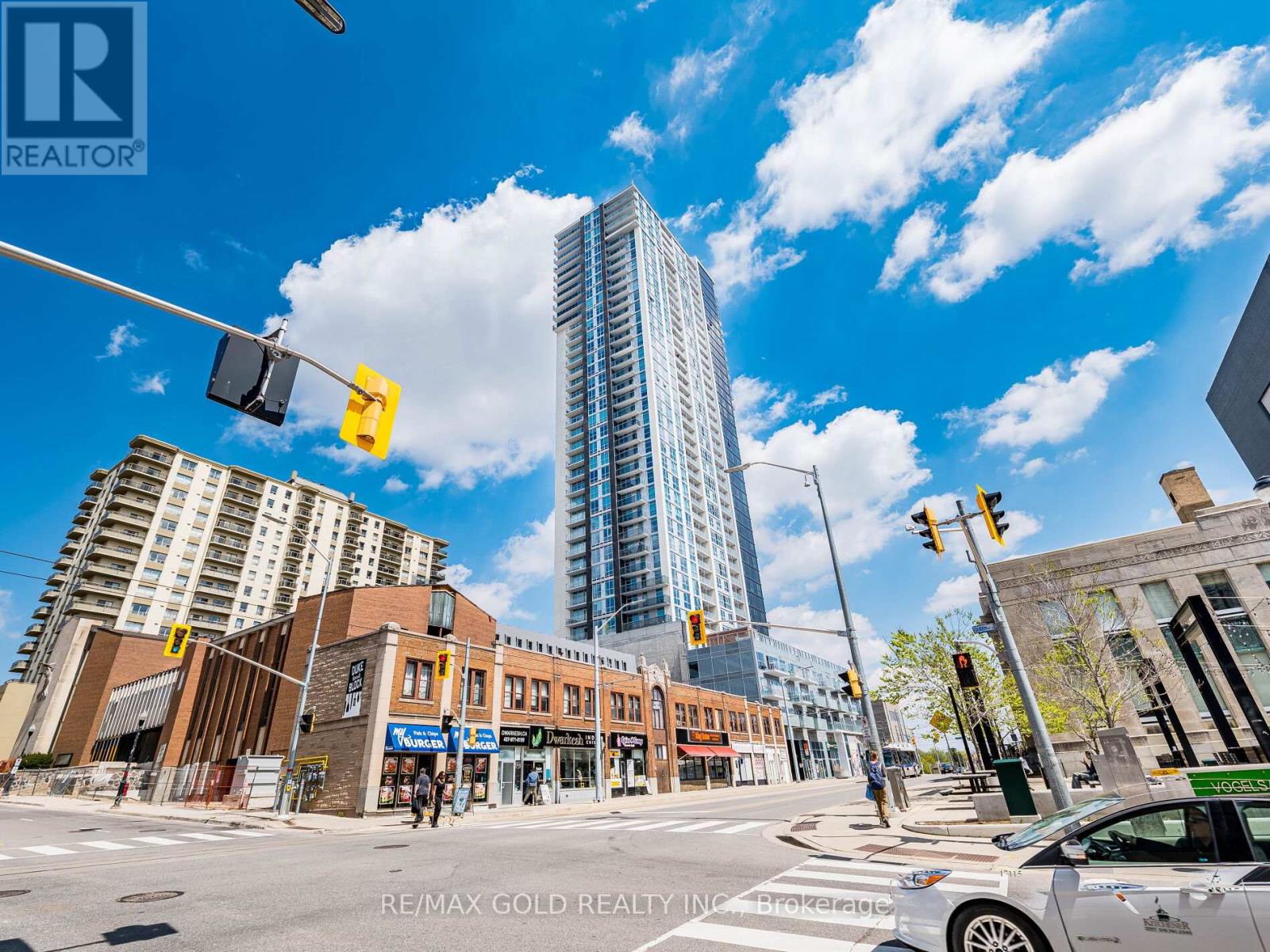 1112 60 Frederick St, Kitchener, ON N2H 0C7