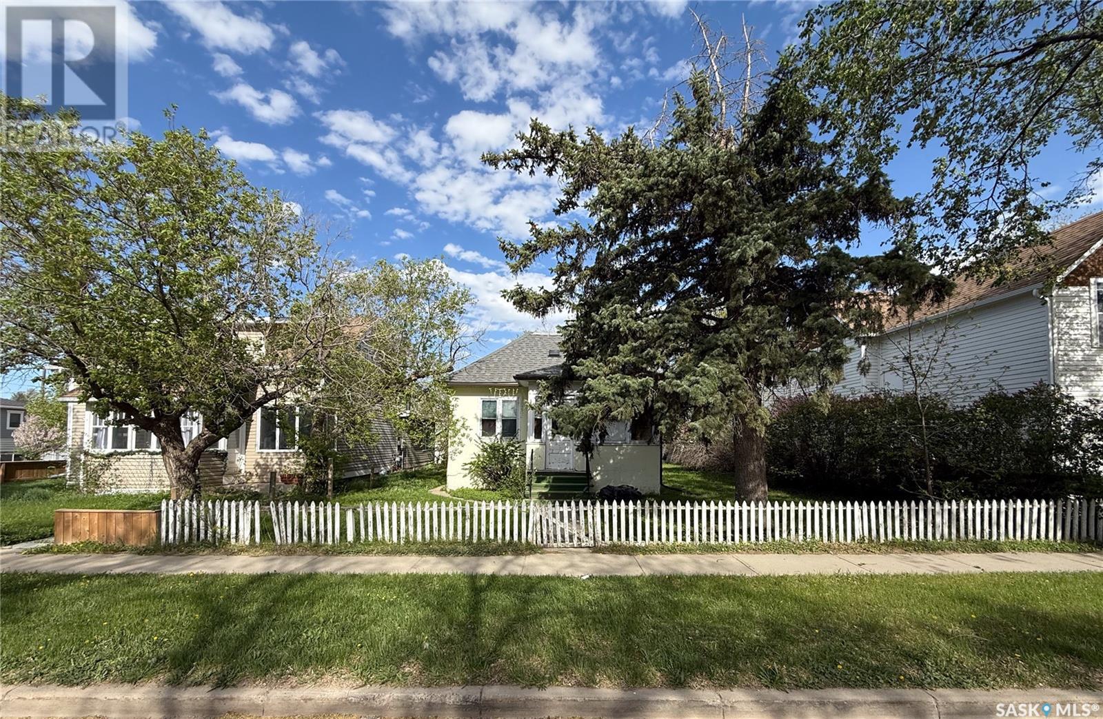 269 2 Avenue Northeast, Swift Current, SK S9H 2C9