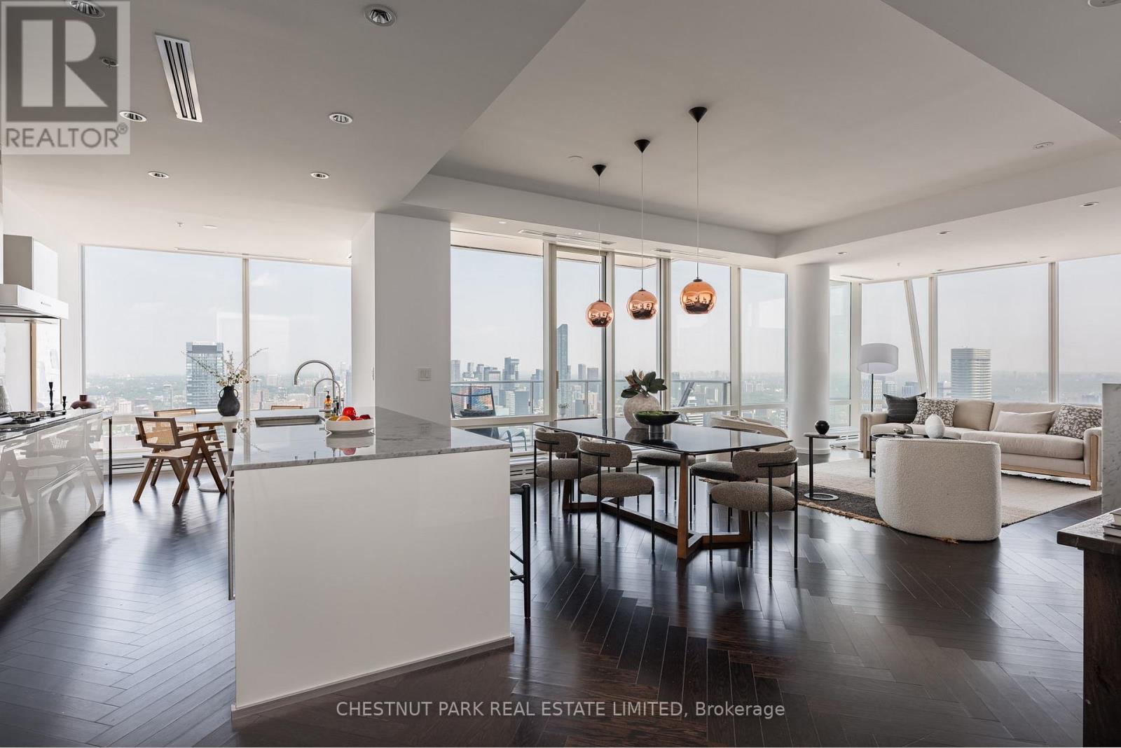 6104 180 University Ave, Toronto Bay Street Corridor, ON M5H 0A2