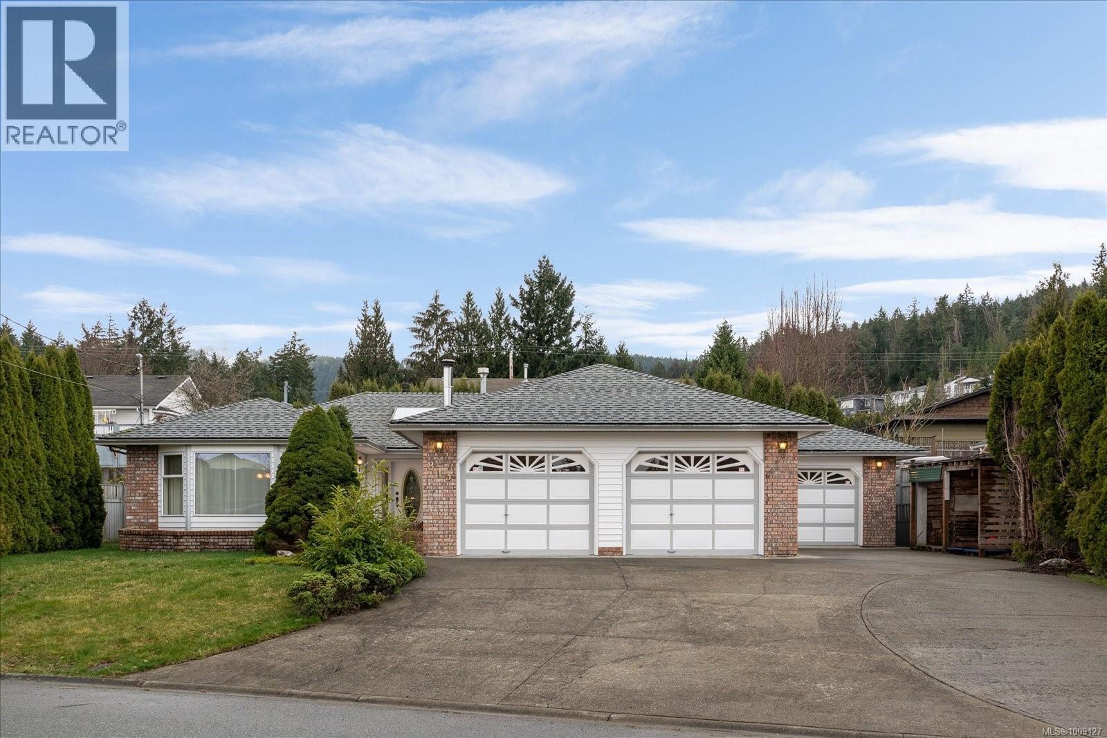 813 Cameron Way, Ladysmith, BC V9G 1N3