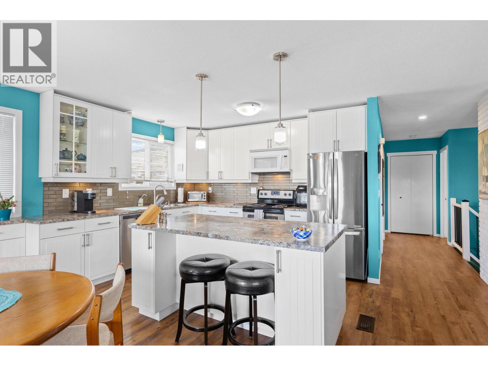 10678 Cheryl Rd, Lake Country, BC V4V 1W3