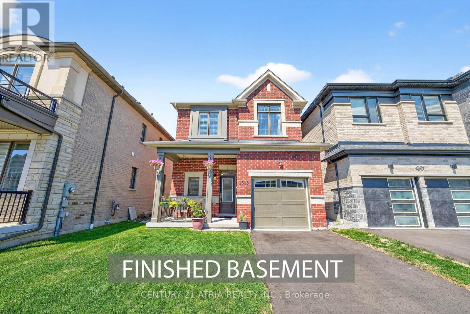 2888 Foxden Sq, Pickering, ON L1X 0N9