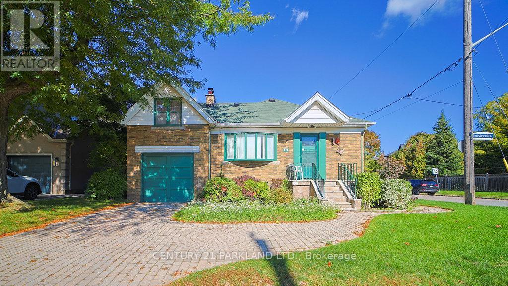 22 Parkview Hill Cres, Toronto, ON M4B 1P7