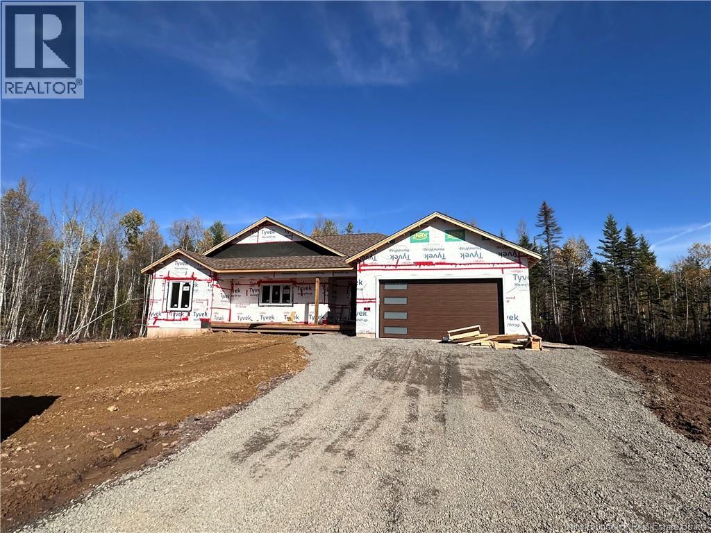 82 Maefield St, Moncton, NB E1G 5K7
