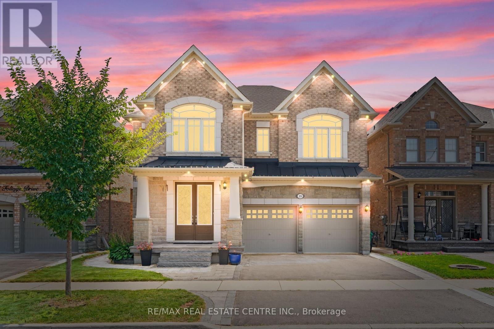 19 Foliage Dr, Brampton, ON L7A 4M7