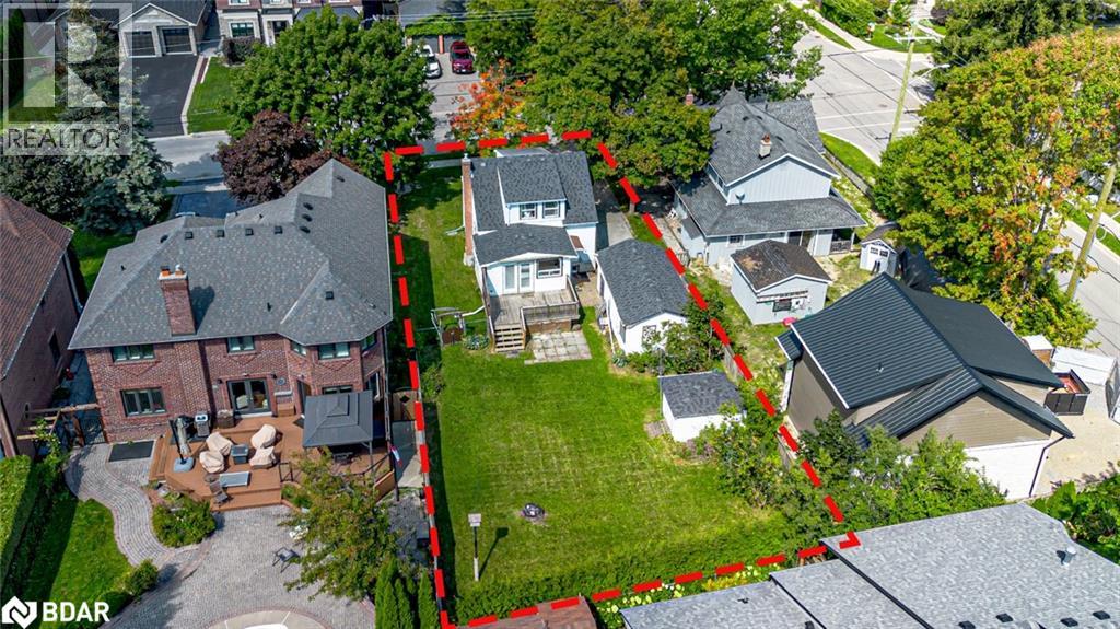 85 Tyler St, Aurora, ON L4G 2N4