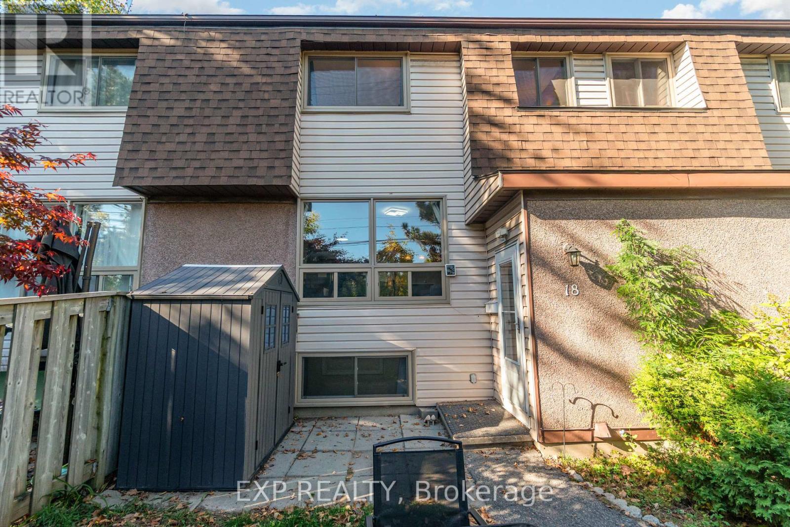 18 2640 Draper Ave, Ottawa, ON K2H 7A1