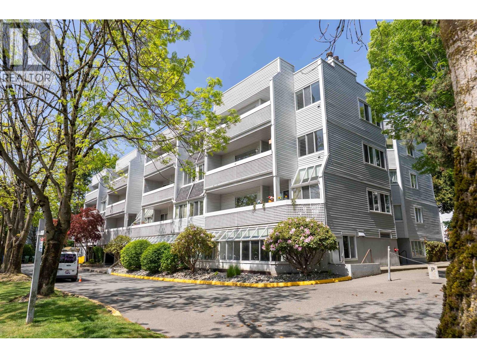 7431 Blundell Road Unit 306, Richmond, BC V6Y 3G8