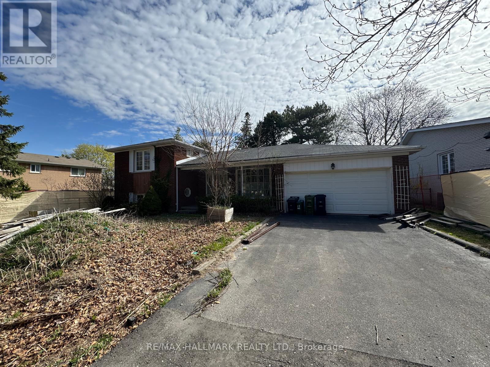19 Paultiel Dr, Toronto Newtonbrook East, ON M2M 3P4