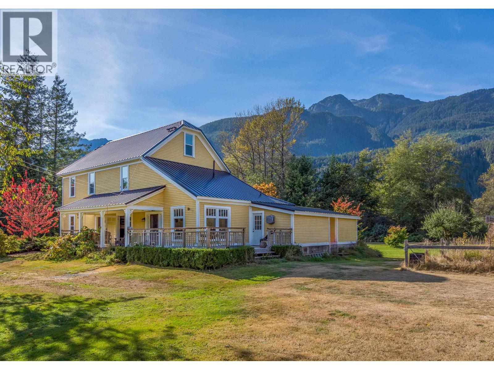1189 Judd Rd, Squamish, BC V0N 1H0