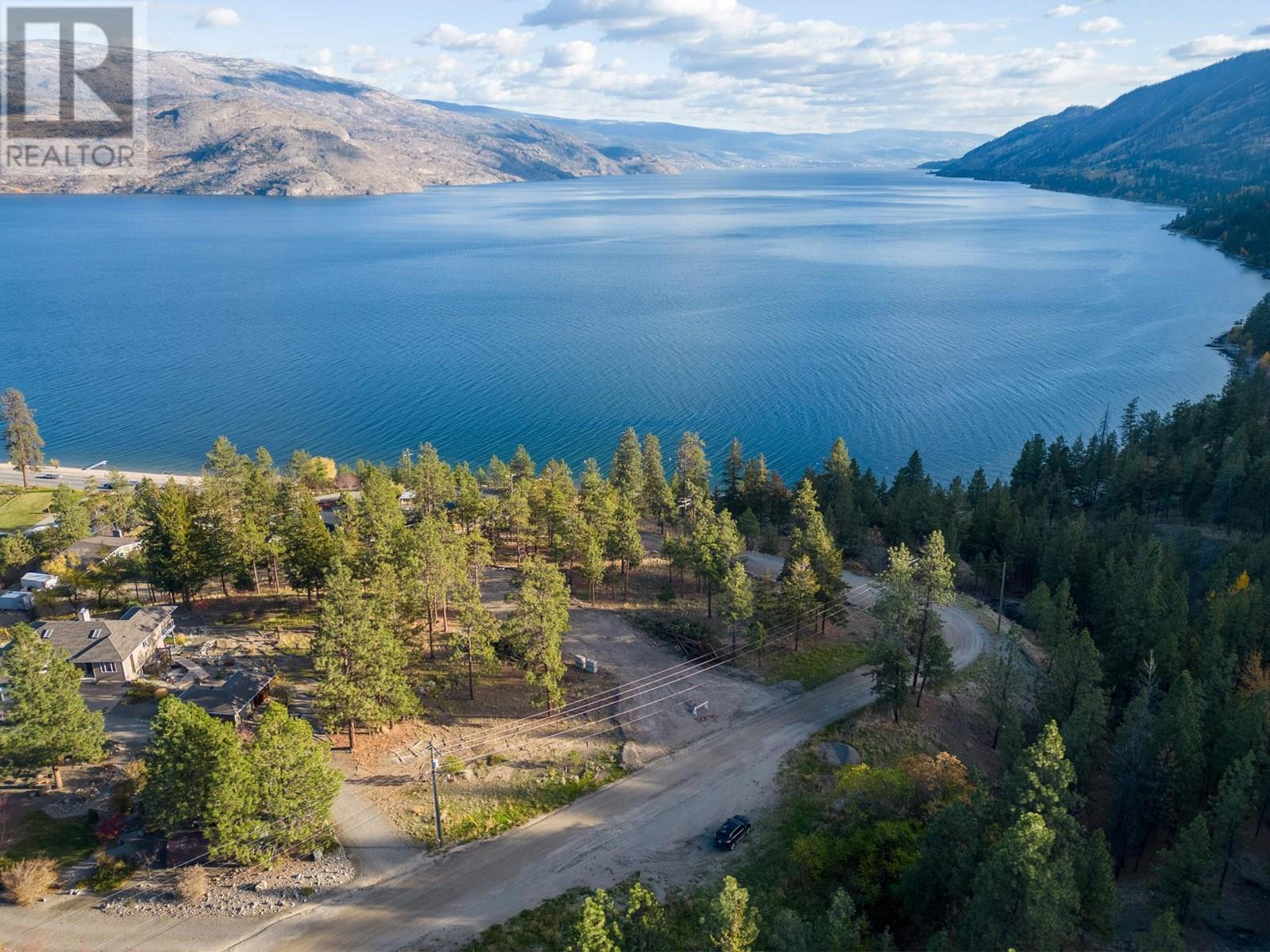 6785 Thorne Rd, Peachland, BC V0H 1X9
