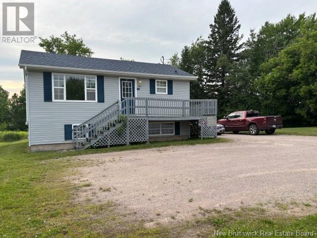 10 Smith St, Petitcodiac, NB E4Z 4W1