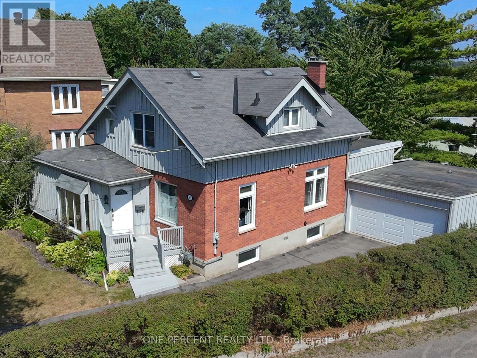 53 Highland Ave, Belleville, ON K8P 3R2