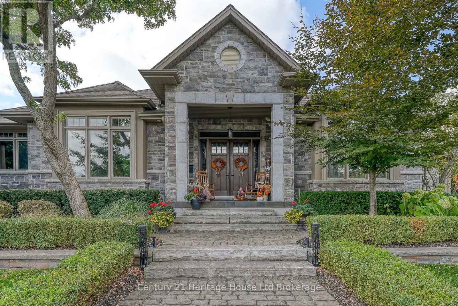563 Lakeview Dr, Woodstock, ON N4T 0A6