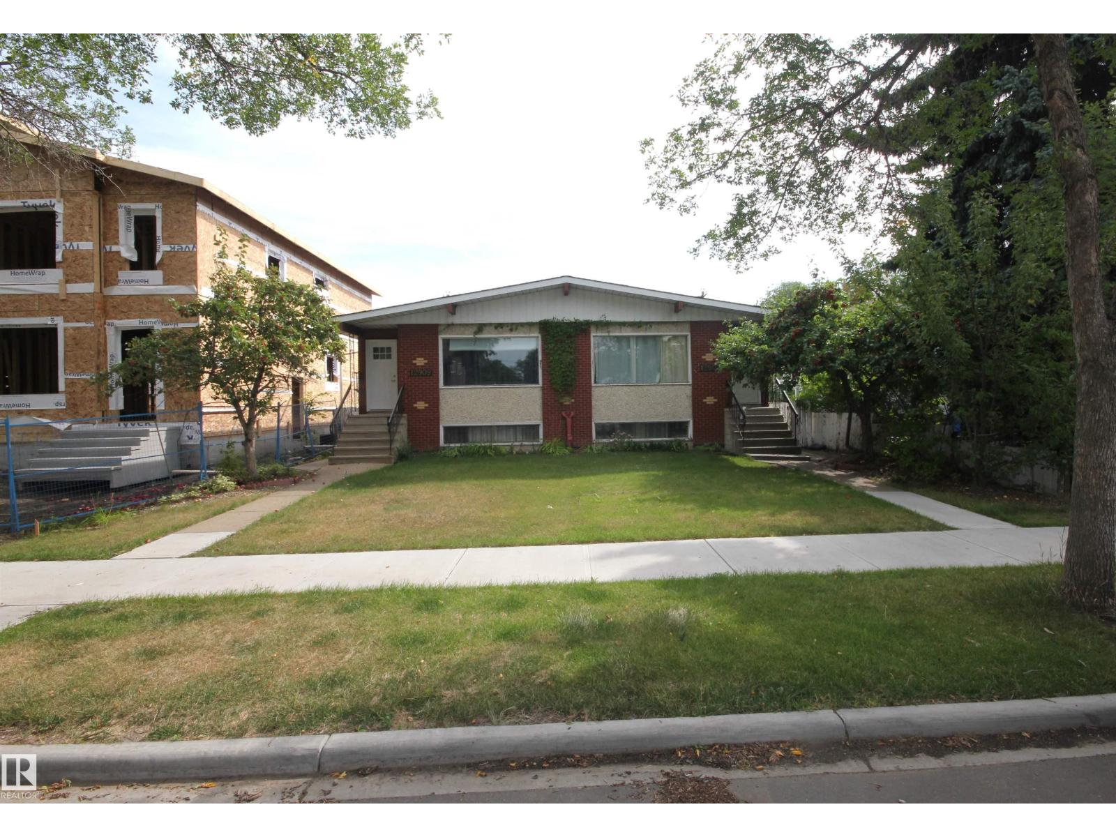 12907 12909 123 St NW, Edmonton, AB T5L 0A7