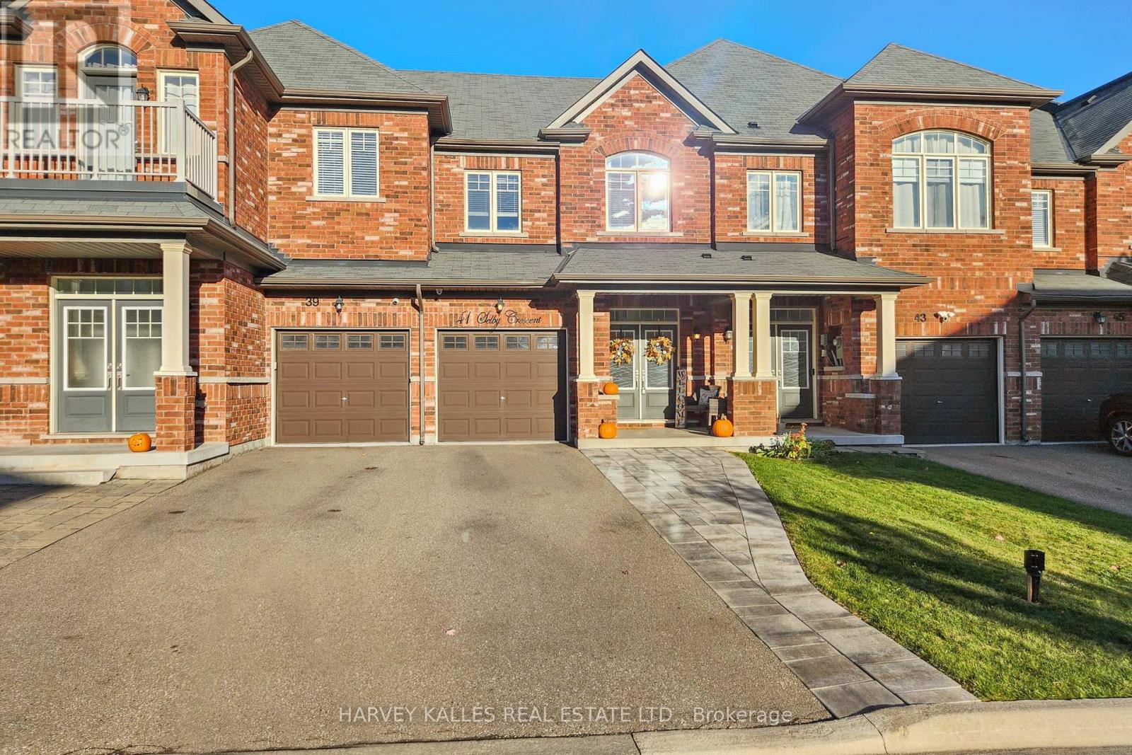41 Selby Cres, Bradford West Gwillimbury Bradford, ON L3Z 0V3