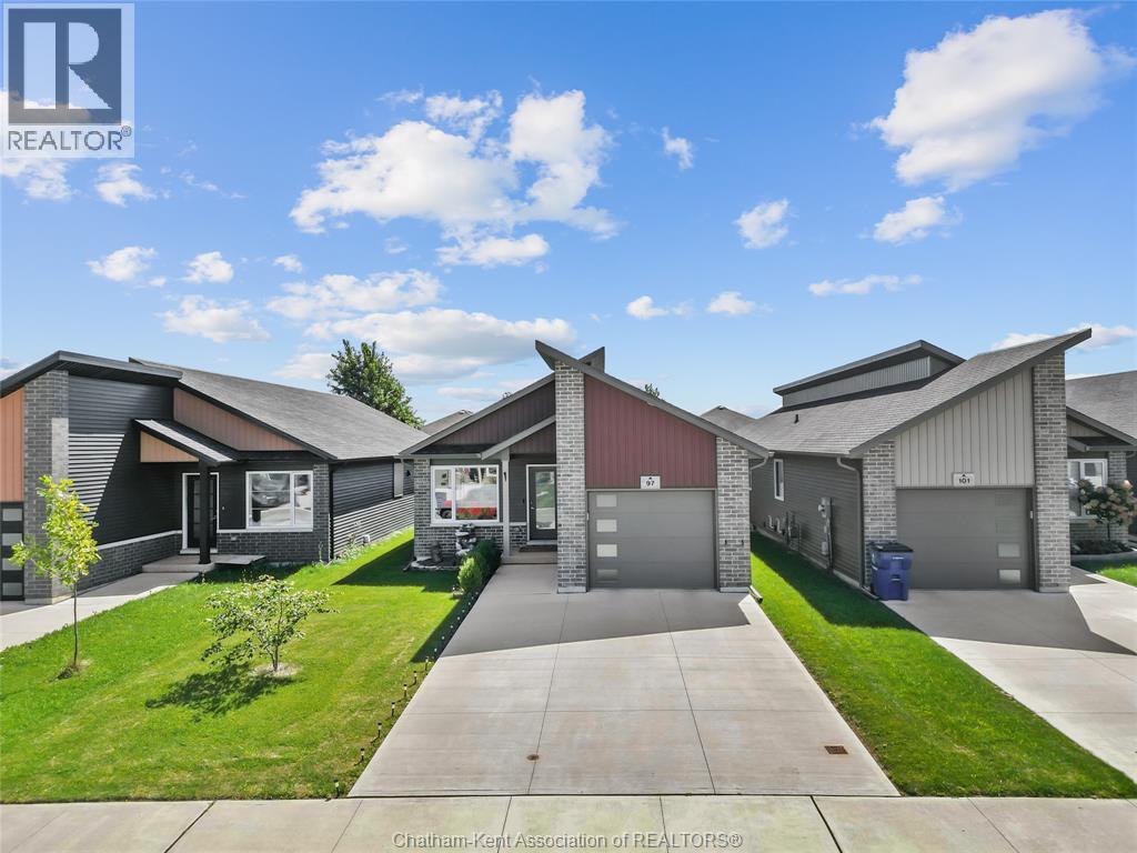 97 Moonstone Cres, Chatham, ON N7M 0S2