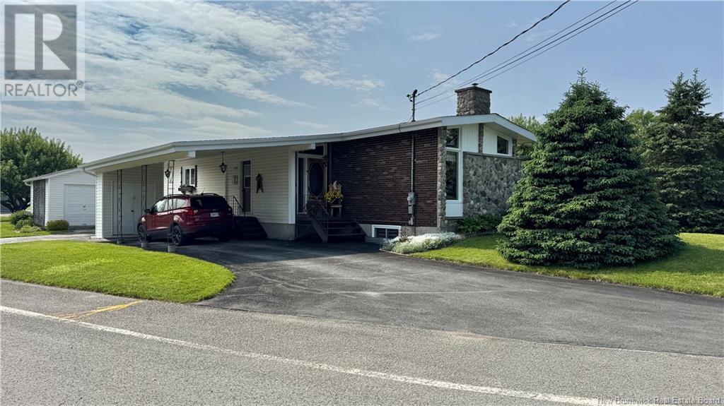 21 Mazerolle, Saint-Léonard, NB E7E 2A2