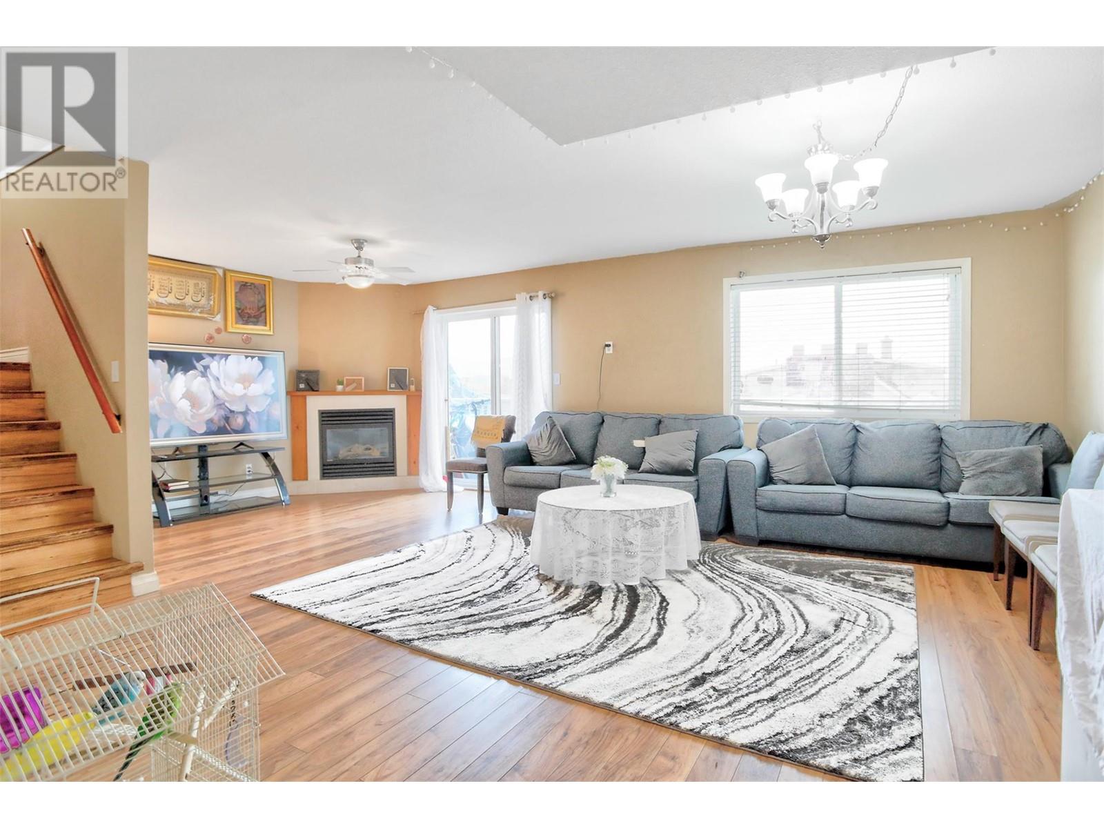95 Eckhardt Avenue Unit 203, Penticton, BC V2A 8L2