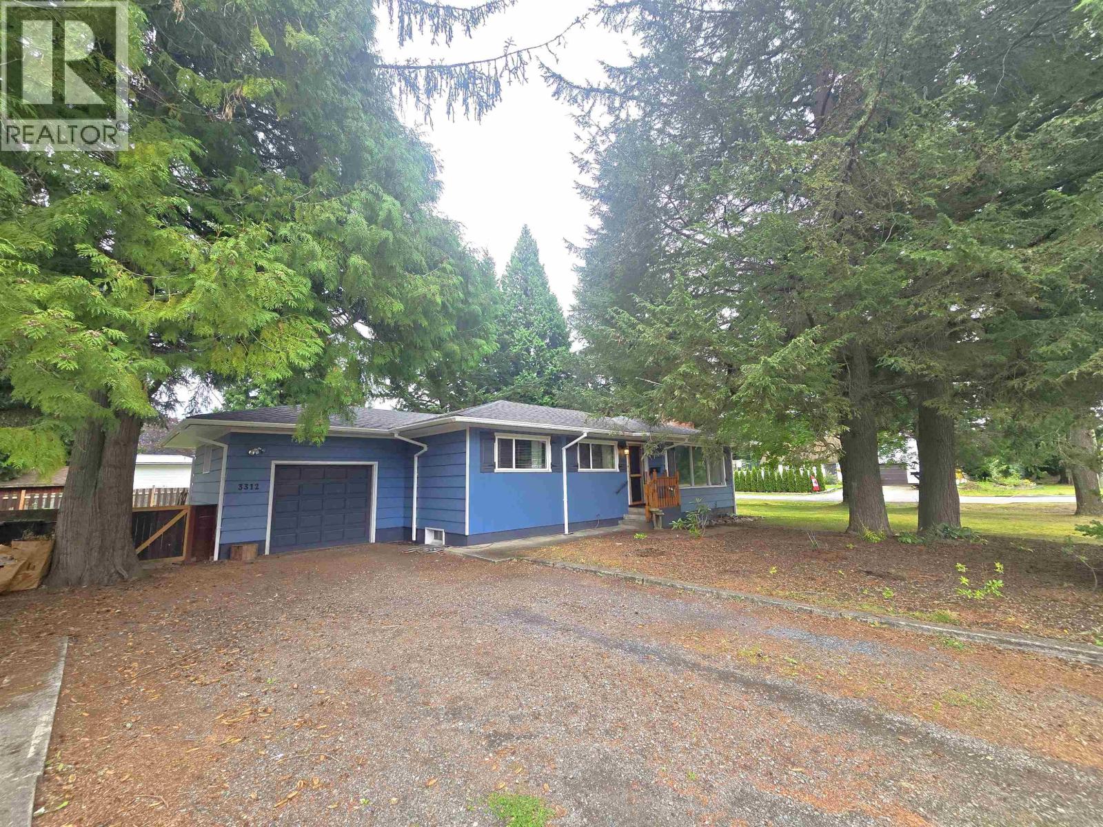 3312 Munroe St, Terrace, BC V8G 3B7