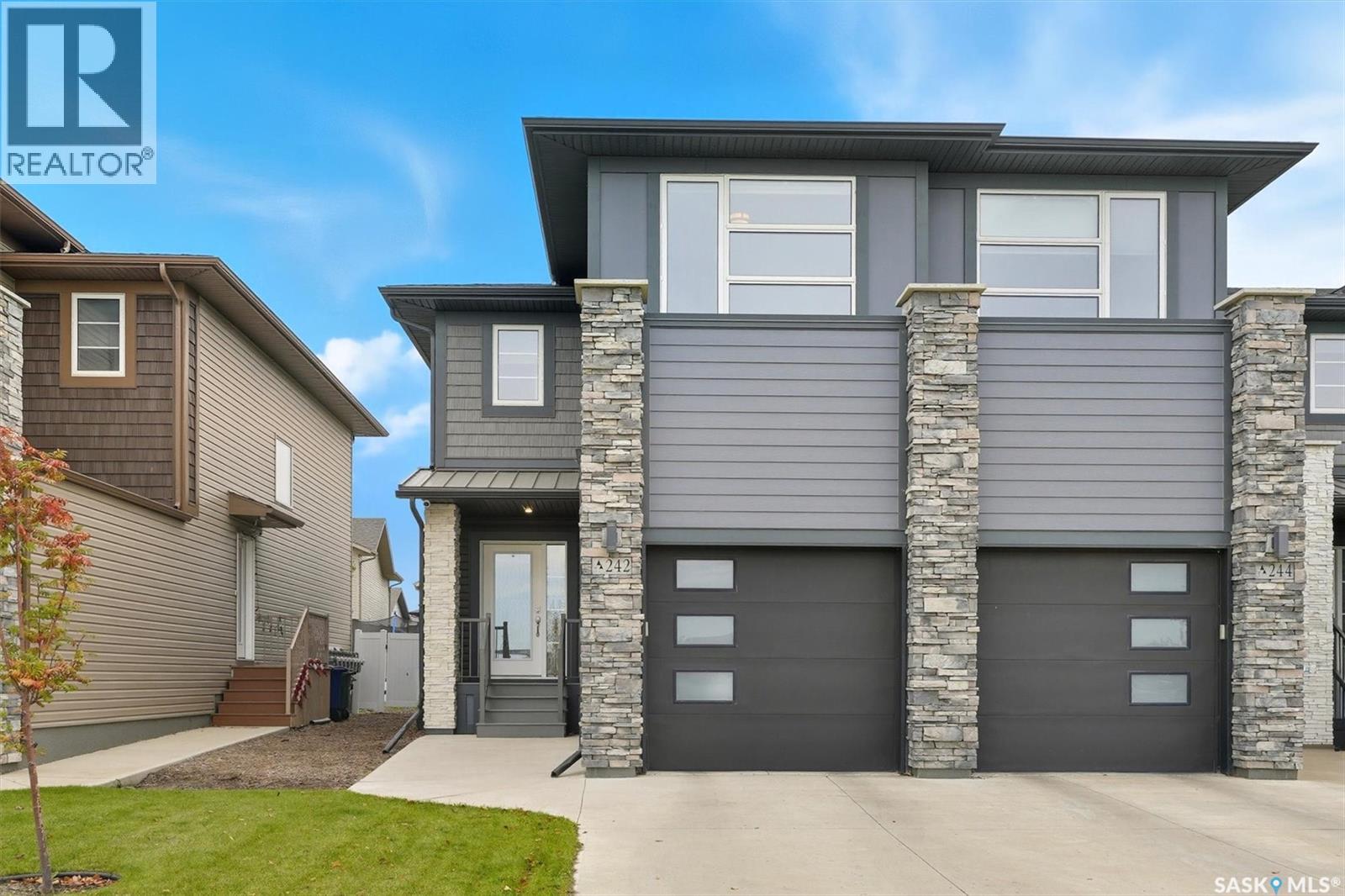 242 Brighton Gate, Saskatoon, SK S7V 0R1