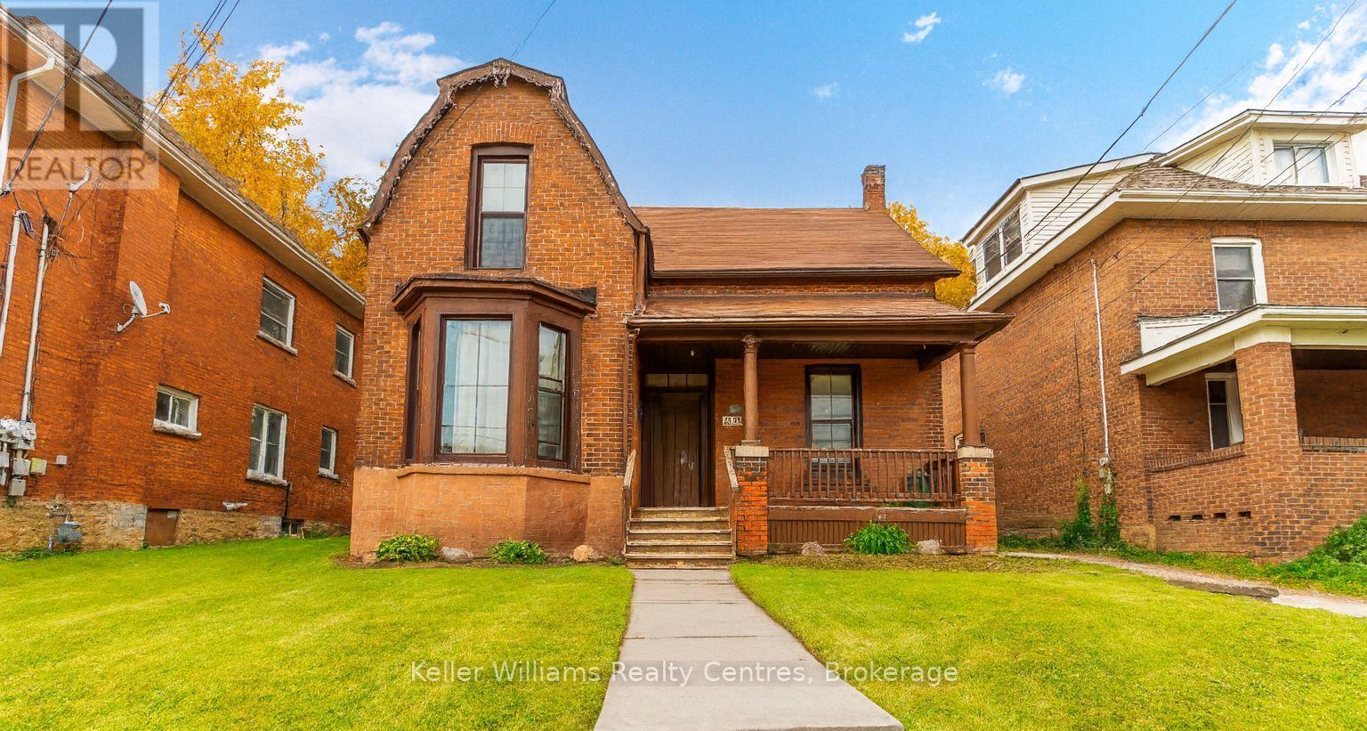 1379 3rd Avenue East, Owen Sound, ON N4K 2L8