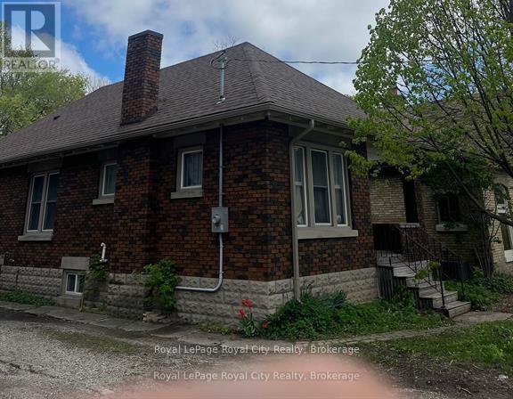 87 Stanley St, London, ON N6C 1B3