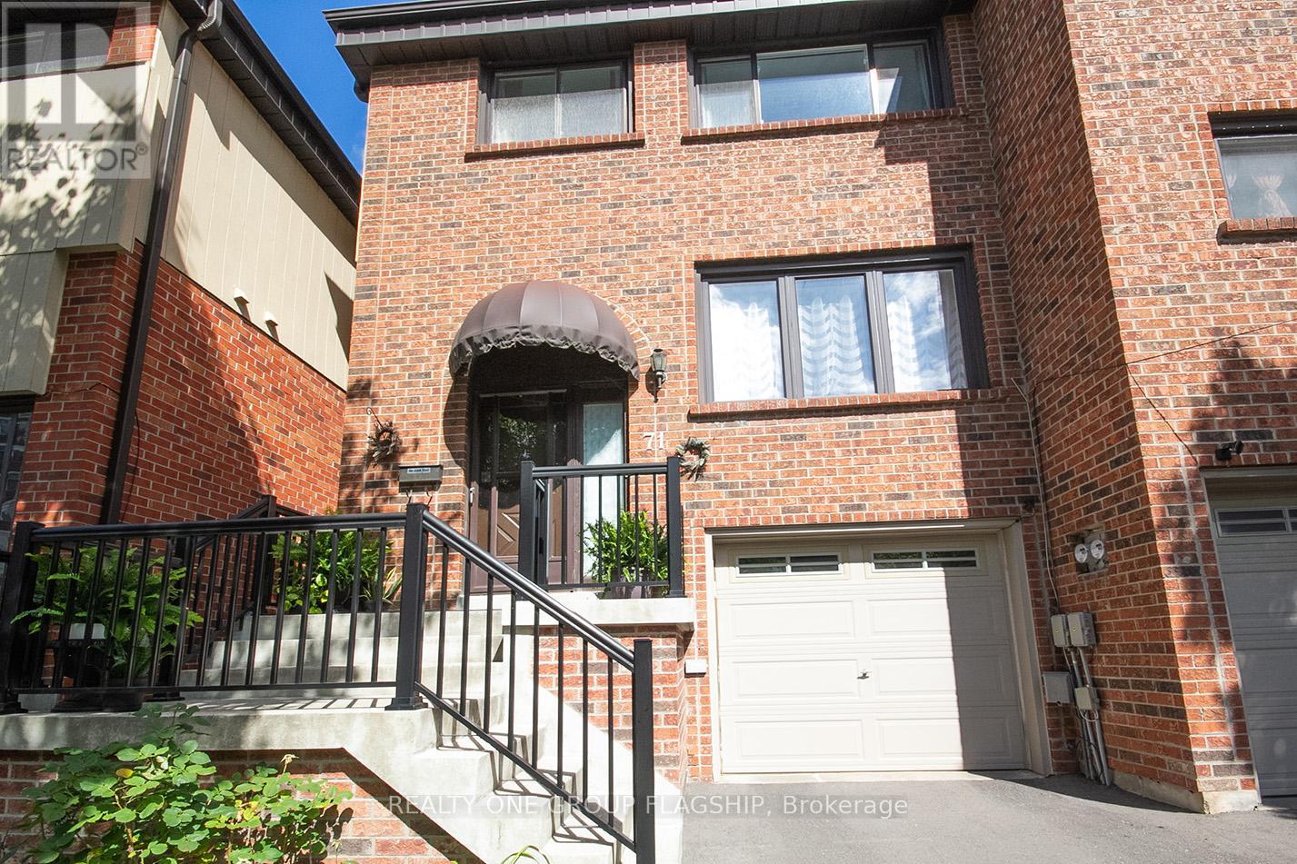 71 Maple Branch Path, Toronto, ON M9P 3T4