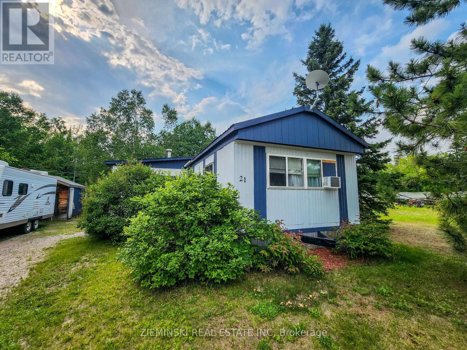 21 8885 11 Hwy, Iroquois Falls, ON P0K 1G0