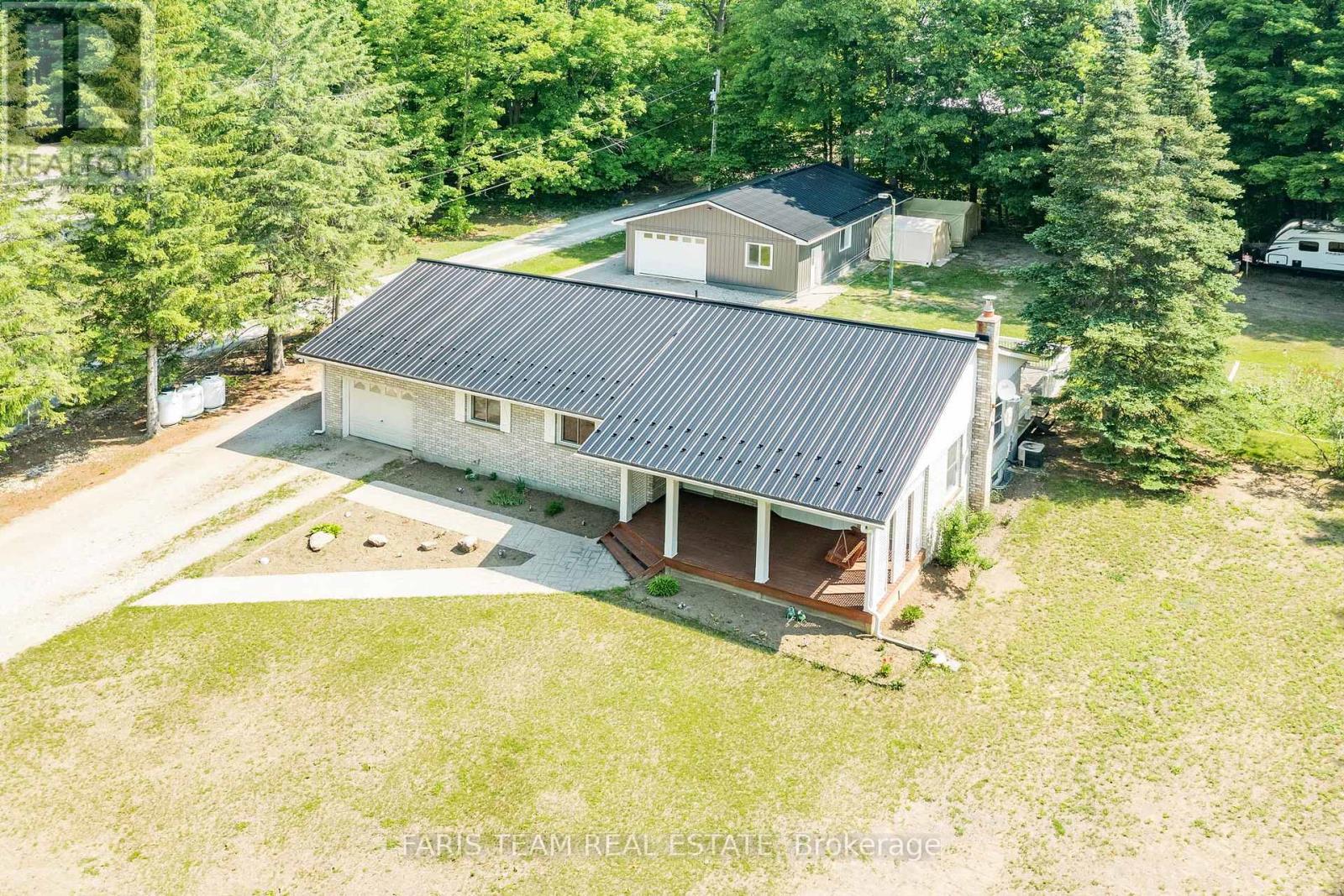 1941 Vespra Valley Rd, Springwater, ON L0L 1Y2