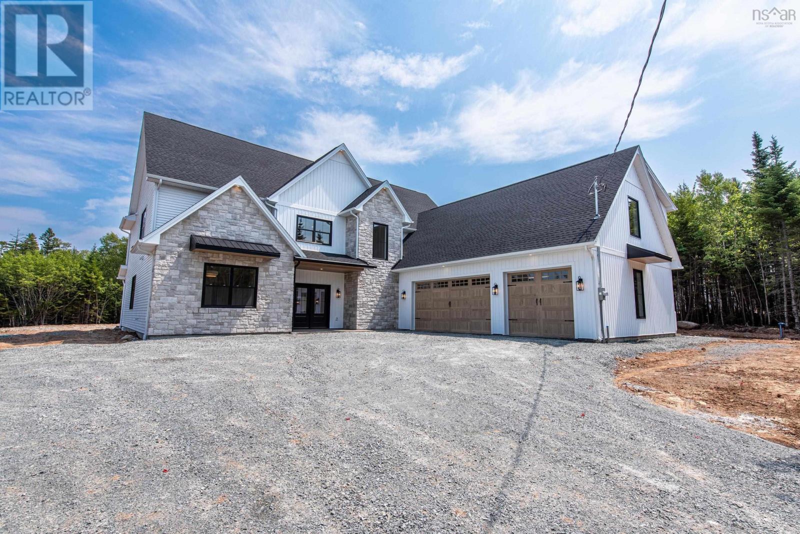 372 Canoe Cres, Hammonds Plains, NS B4B 2P5