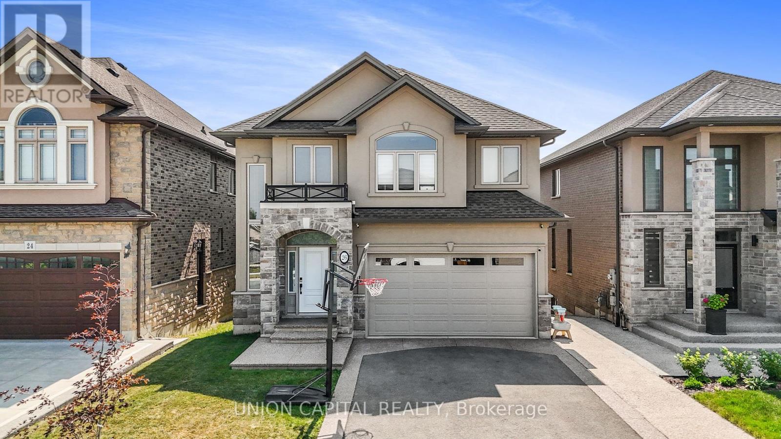 26 Hampshire Pl, Hamilton, ON L8J 3W8