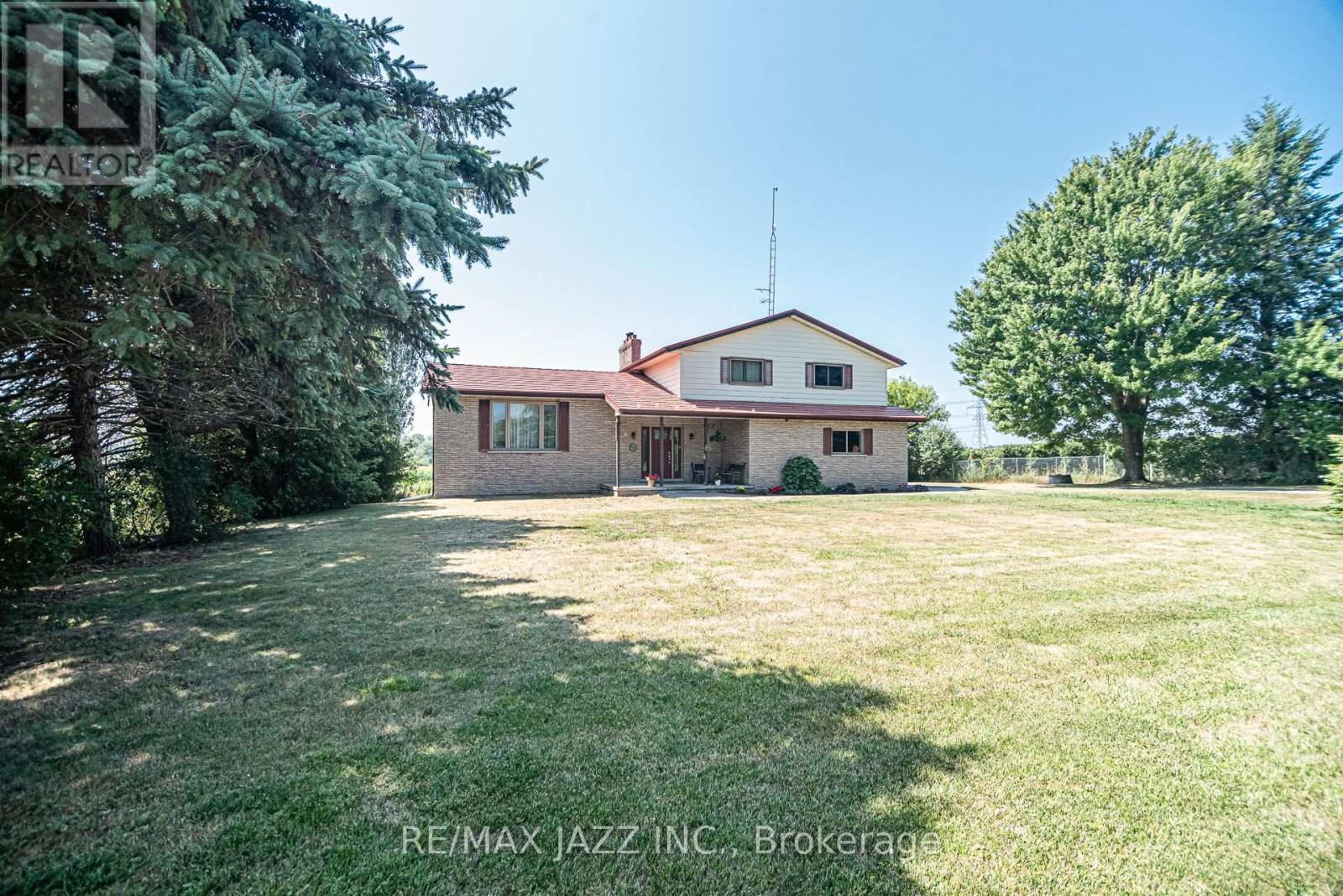 1404 Holt Rd, Clarington Bowmanville, ON L1C 3K3
