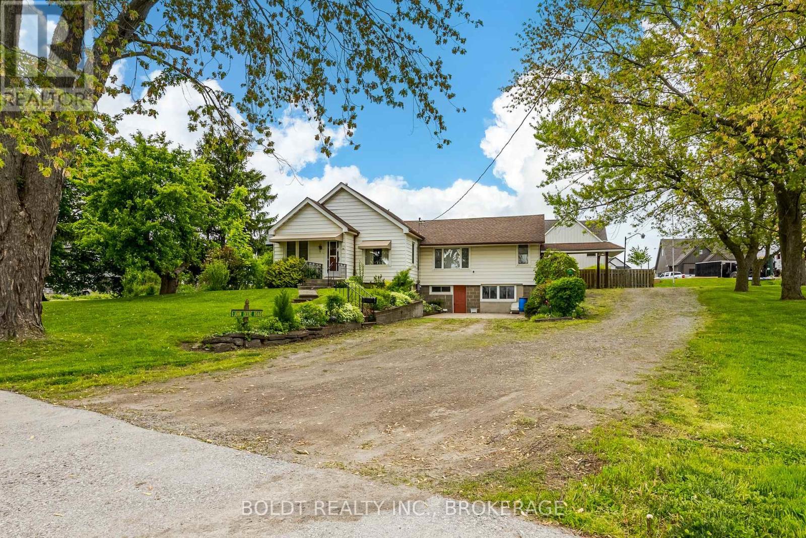 1828 Decew Rd, Thorold, ON L0S 1E6