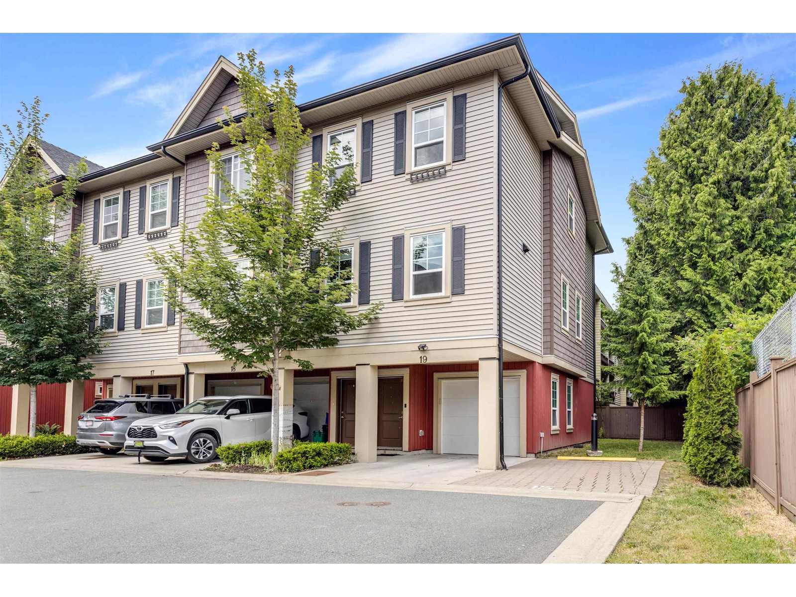 2530 Janzen Street Unit 19, Abbotsford, BC V2T 0H7